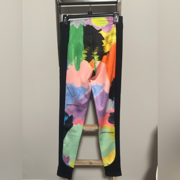 Off-White - Picture 6 of 10